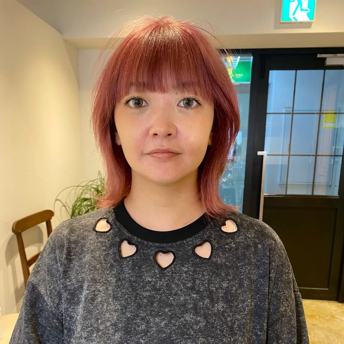 セミロング カラー ブリーチ ピンクカラー ウルフカット 桑原 淳のヘアスタイル