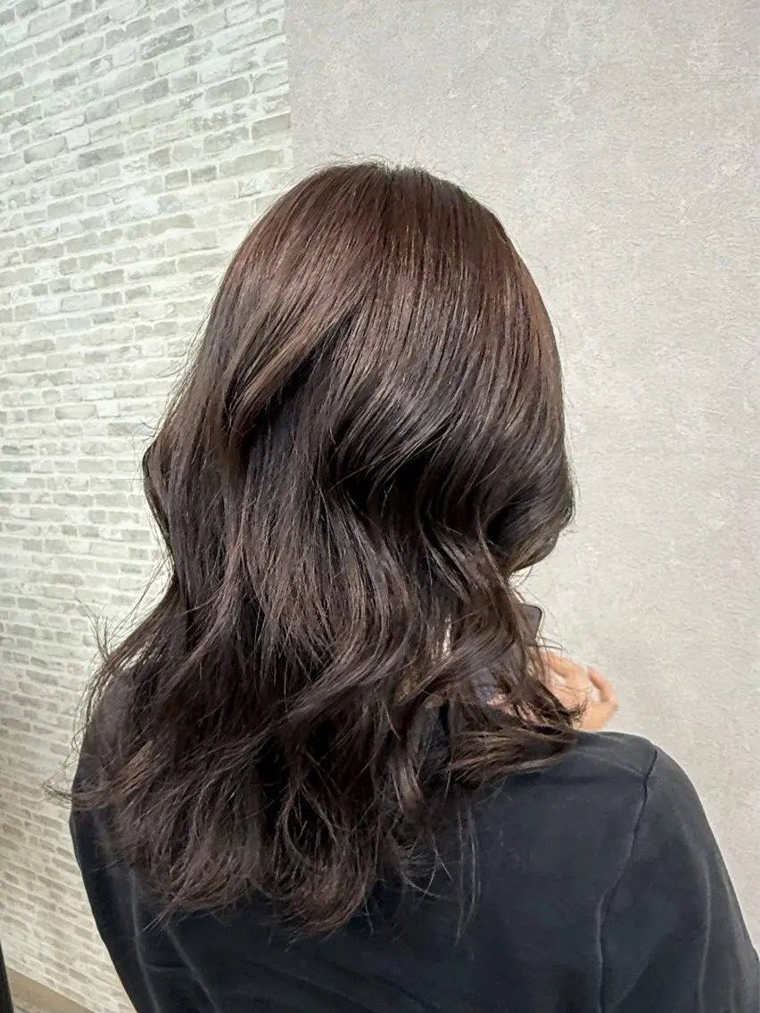 カラー ブラウンカラー 石井 ゆり彩のヘアスタイル