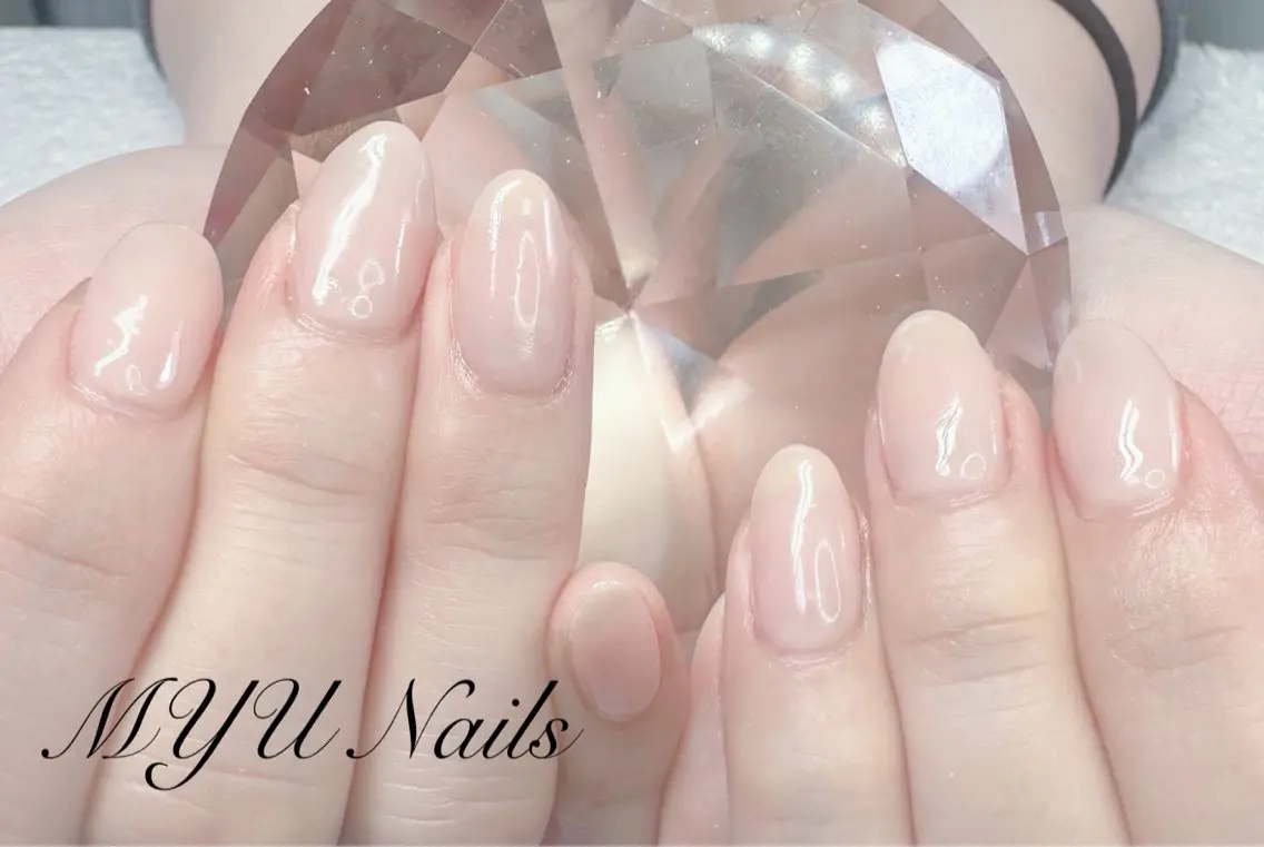 ネイル ジェルネイル 持ち込み ニュアンスネイル オフィスネイル ワンカラーネイル ハンドネイル ニュアンスネイル🌈 MYU Nailsのネイルデザイン