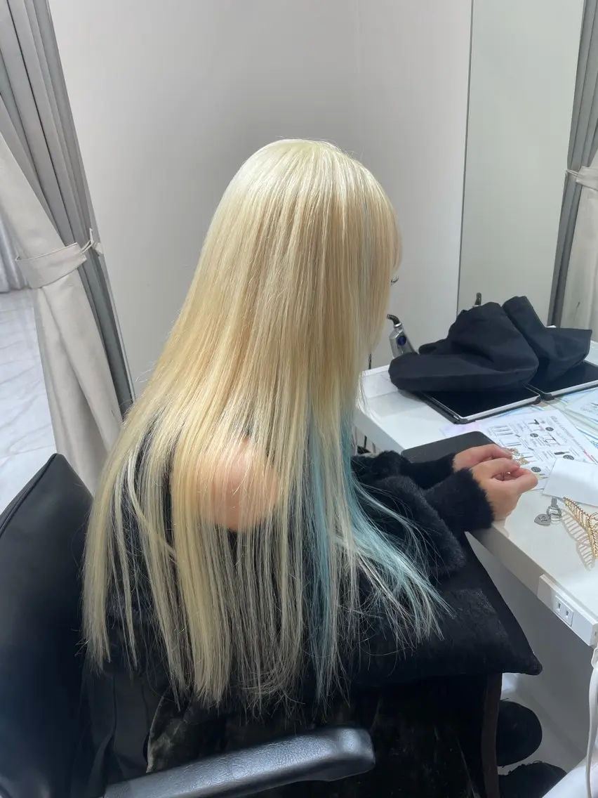 ブリーチのみ ＋2200円でケアブリーチに変更可の写真