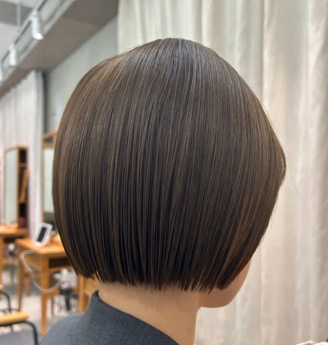 ショート カット ヘアカラー 関 柚花子のヘアスタイル