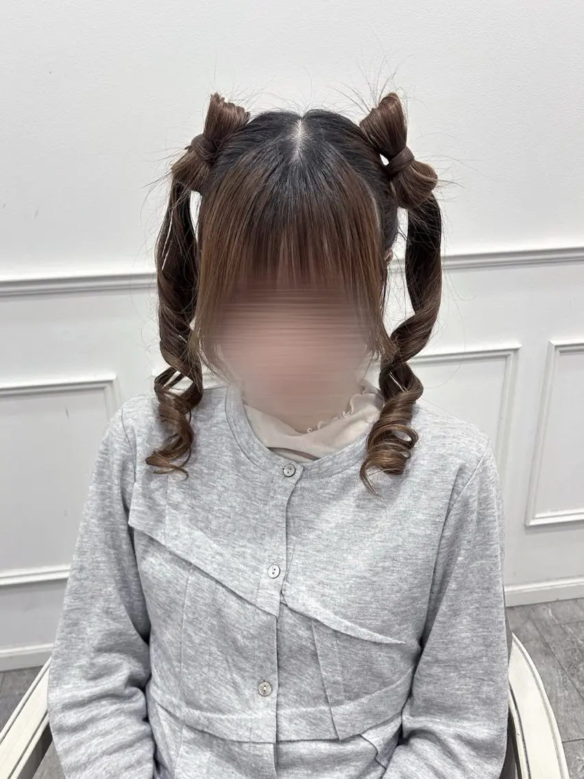 ロング ヘアアレンジ 徳倉 碧葉のヘアスタイル