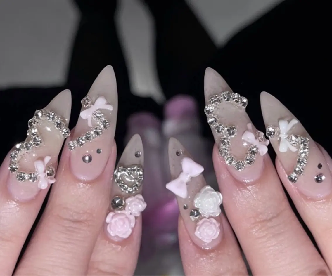 ネイル フットネイル フレンチネイル グラデーション 氷ネイル・うるうるネイル 韓国ネイル ハンドネイル Mixx Nail_ Studioのネイルデザイン