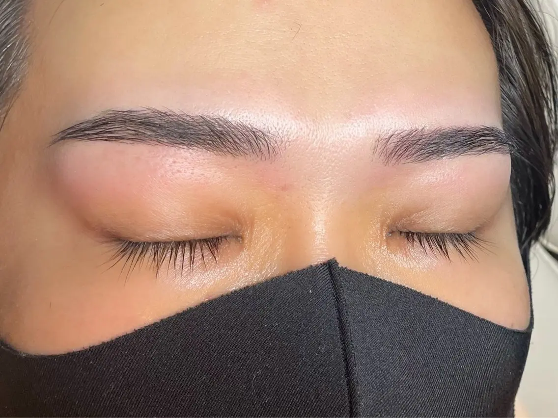 【今話題のハリウッドブロウリフト✨】眉毛パーマ+美眉スタイリング⭐︎眉毛の毛流れを整える技術ですの写真