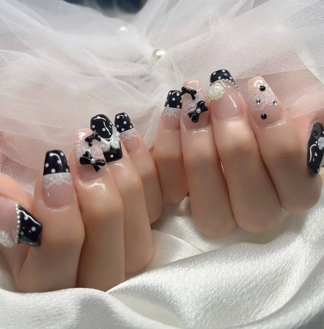 ネイル ハンドネイル YOLO NAILのネイルデザイン