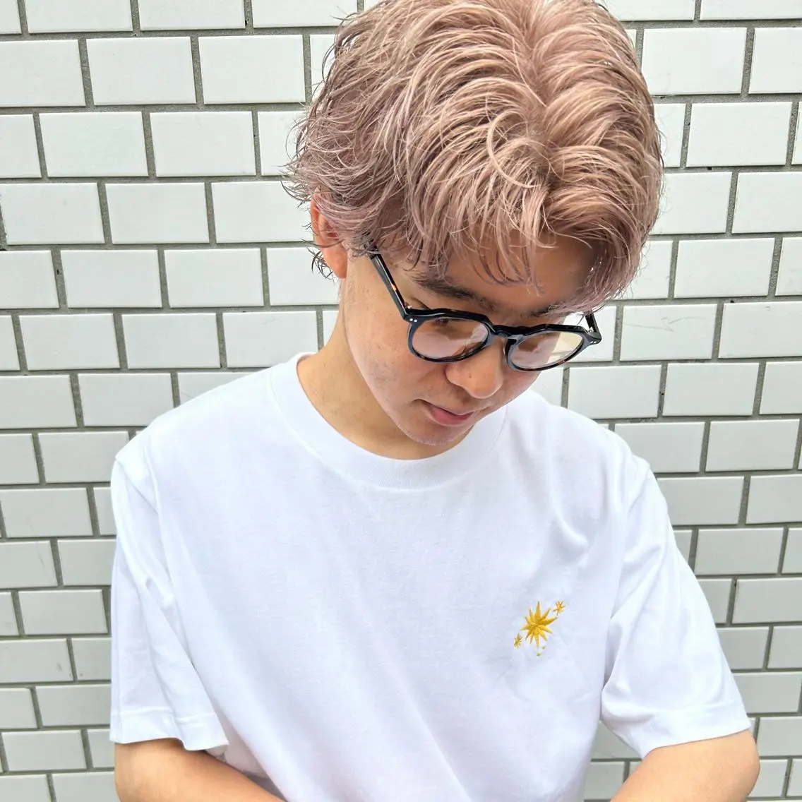 ショート カラー ベージュカラー ハイトーンカラー ハイトーンベージュ カット ヘアカラー トリートメント ハイトーン/ブリーチ 似合せカット/パーマのヘアスタイル