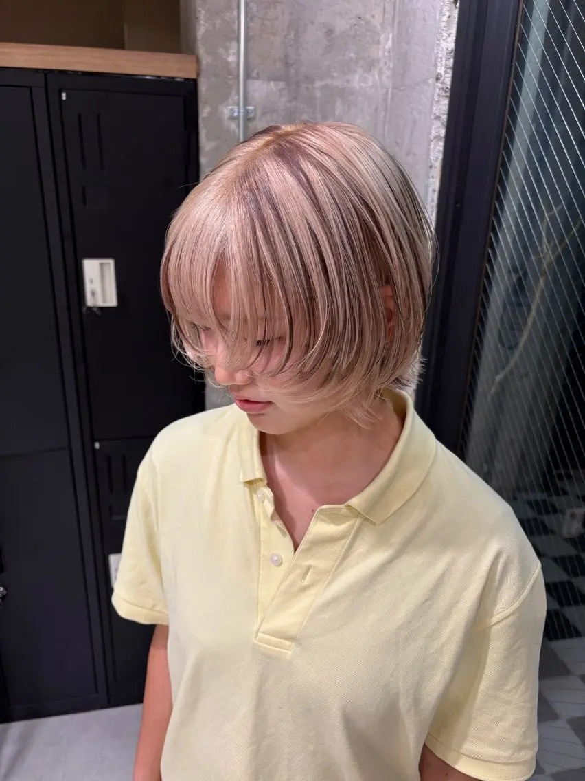 ショート ヘアカラー KAEDE🌺Wカ ラー/ホワイトカラーのヘアスタイル