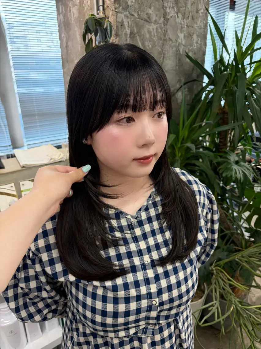 ロング アライ レンカのヘアスタイル