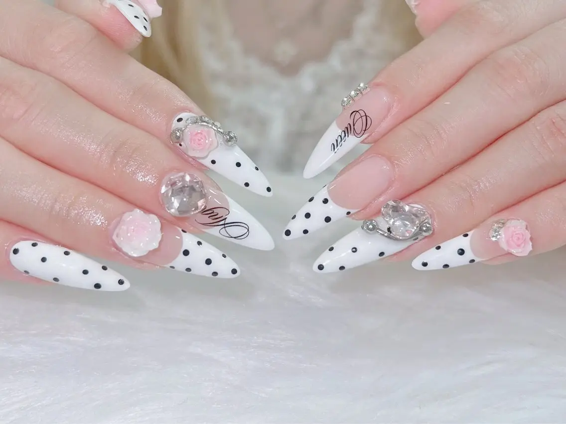 ネイル チークネイル 長さ出し フレンチネイル ジェルネイル ガーリー ハンドネイル Sora Nail Studioのネイルデザイン