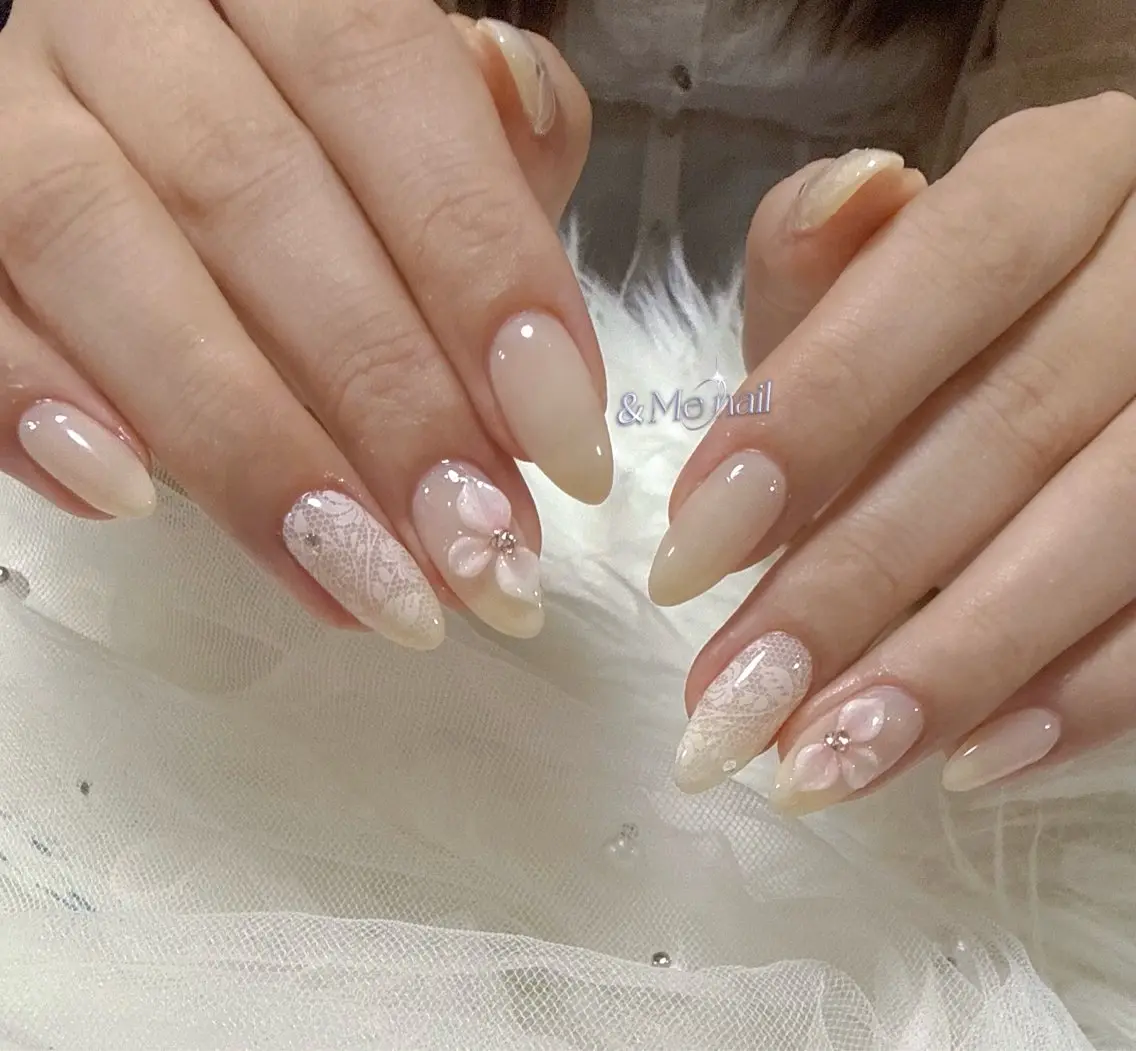 ネイル ハンドネイル &ME ネイルサロンのネイルデザイン