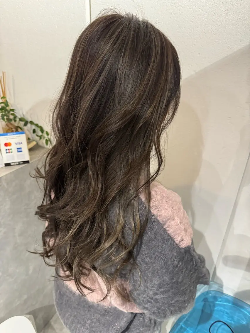 ロング カラー デザインカラー ハイライトカラー ハイライト 夜23時まで予約🉑 reverieあきらのヘアスタイル