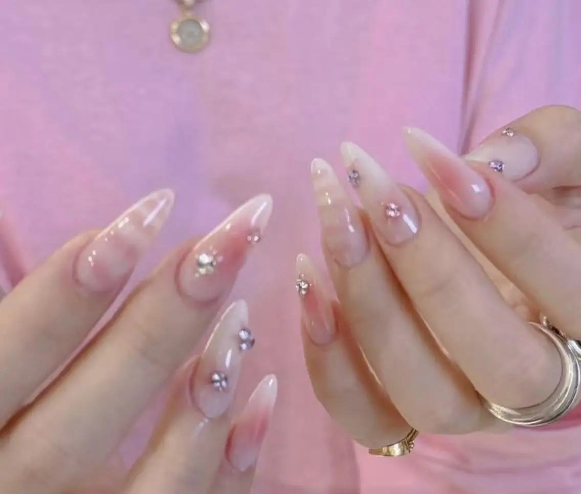ネイル ハンドネイル 🎀 Ayaka_nailのネイルデザイン