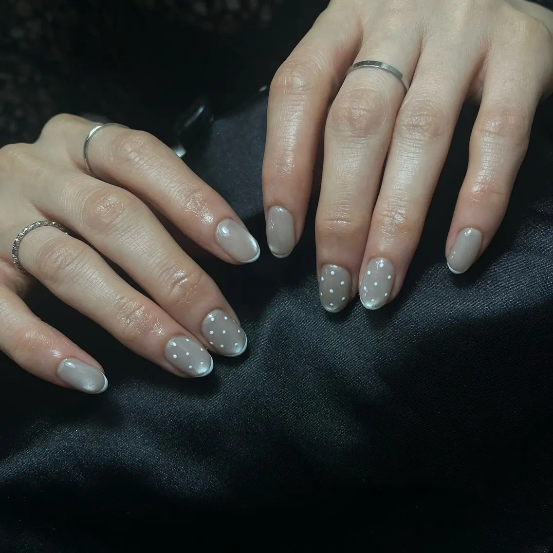 ネイル チークネイル 長さ出し フットネイル ジェルネイル 卒業式 𝓐𝓷𝓻𝓲 XiinhNailのネイルデザイン