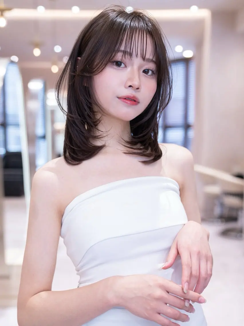 ミディアム カラー ミディアムレイヤー ケアカラー レイヤーカット カット ヘアカラー ハイトーン/暖色/ レイヤーカット/りかのヘアスタイル