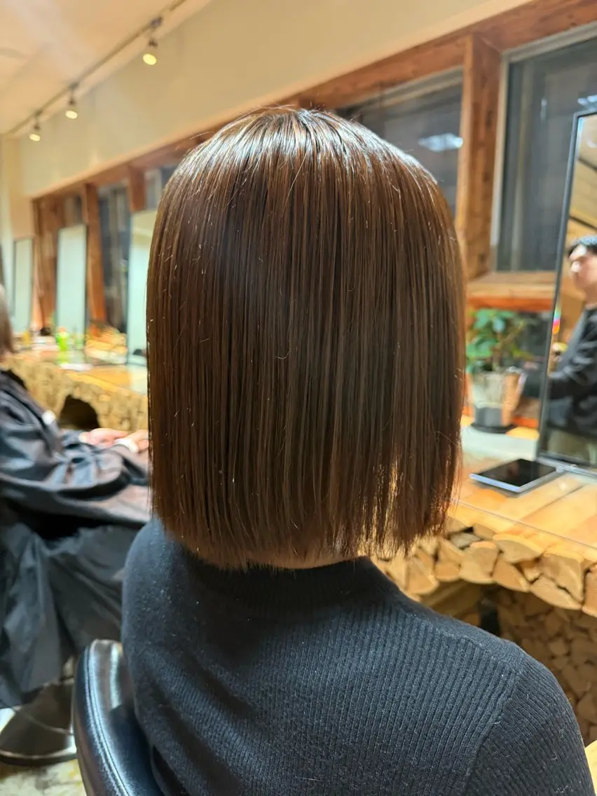 ミディアム カラー 須藤　優真 切りっぱなしボブのヘアスタイル