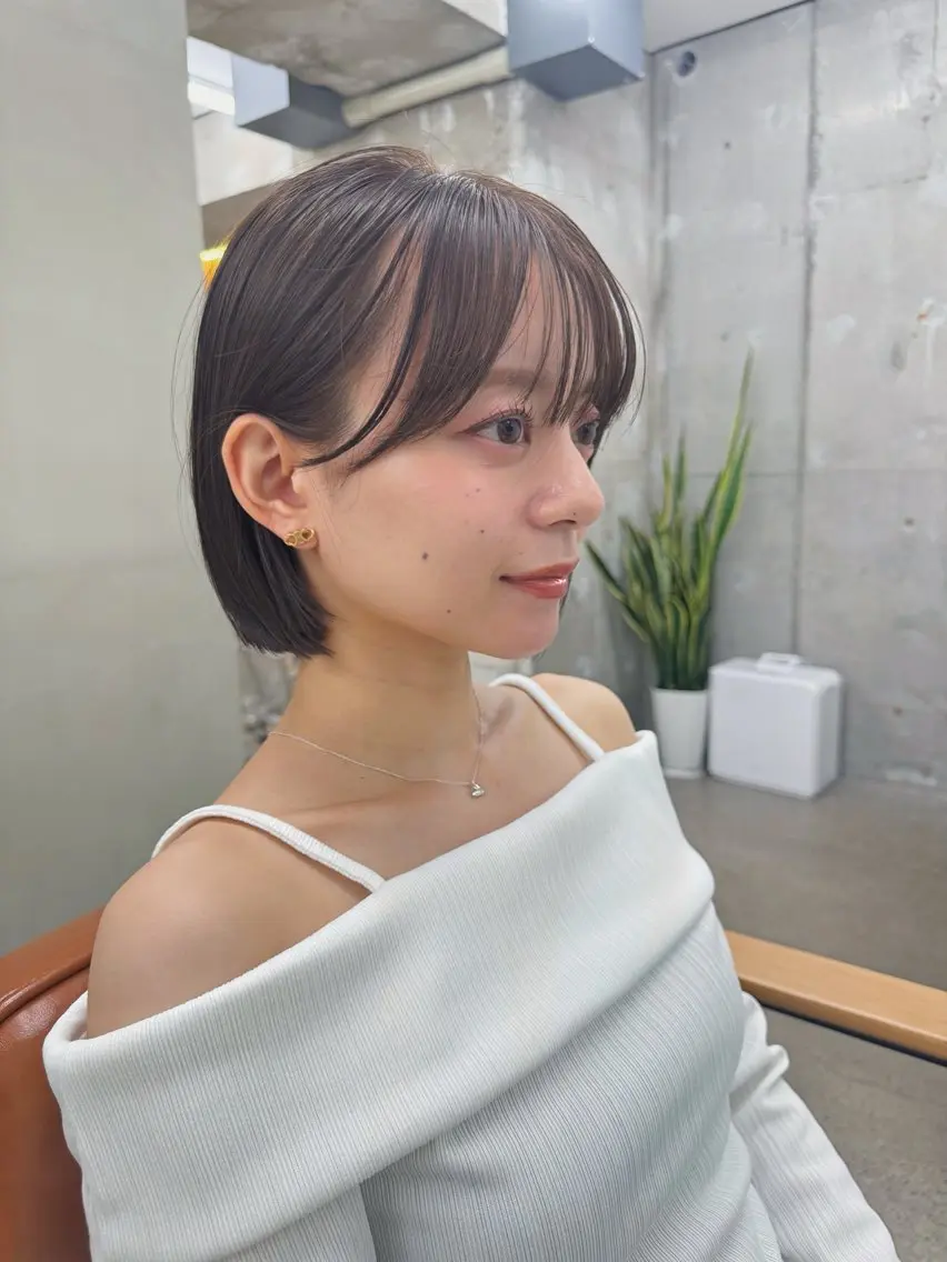 ショート カラー ボブ サイドバング レイヤー🐏髪質改善 /透明感/みっきーのヘアスタイル