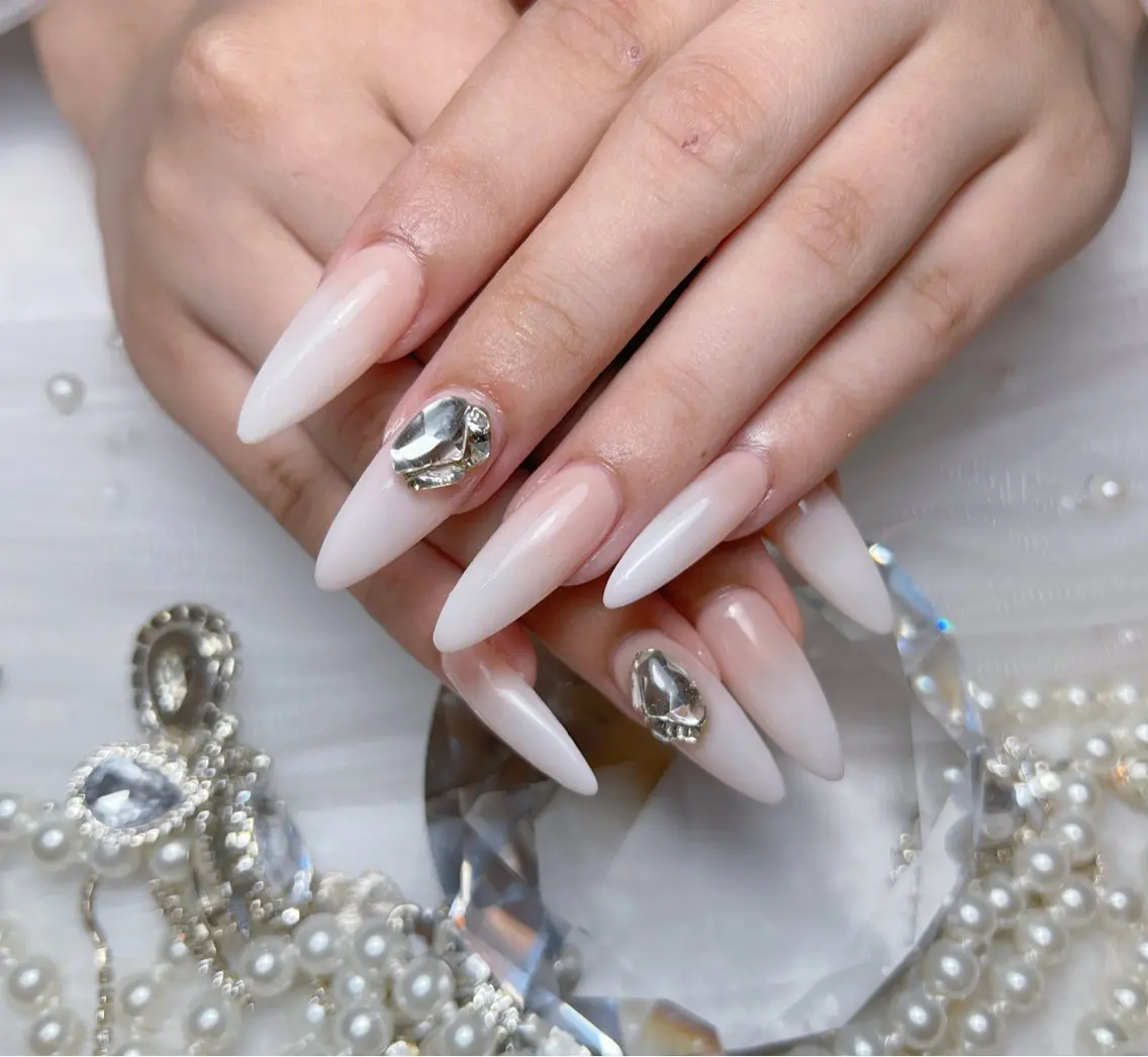 ネイル アートネイル オーロラネイル チークネイル 長さ出し フットネイル Miya _nailのネイルデザイン