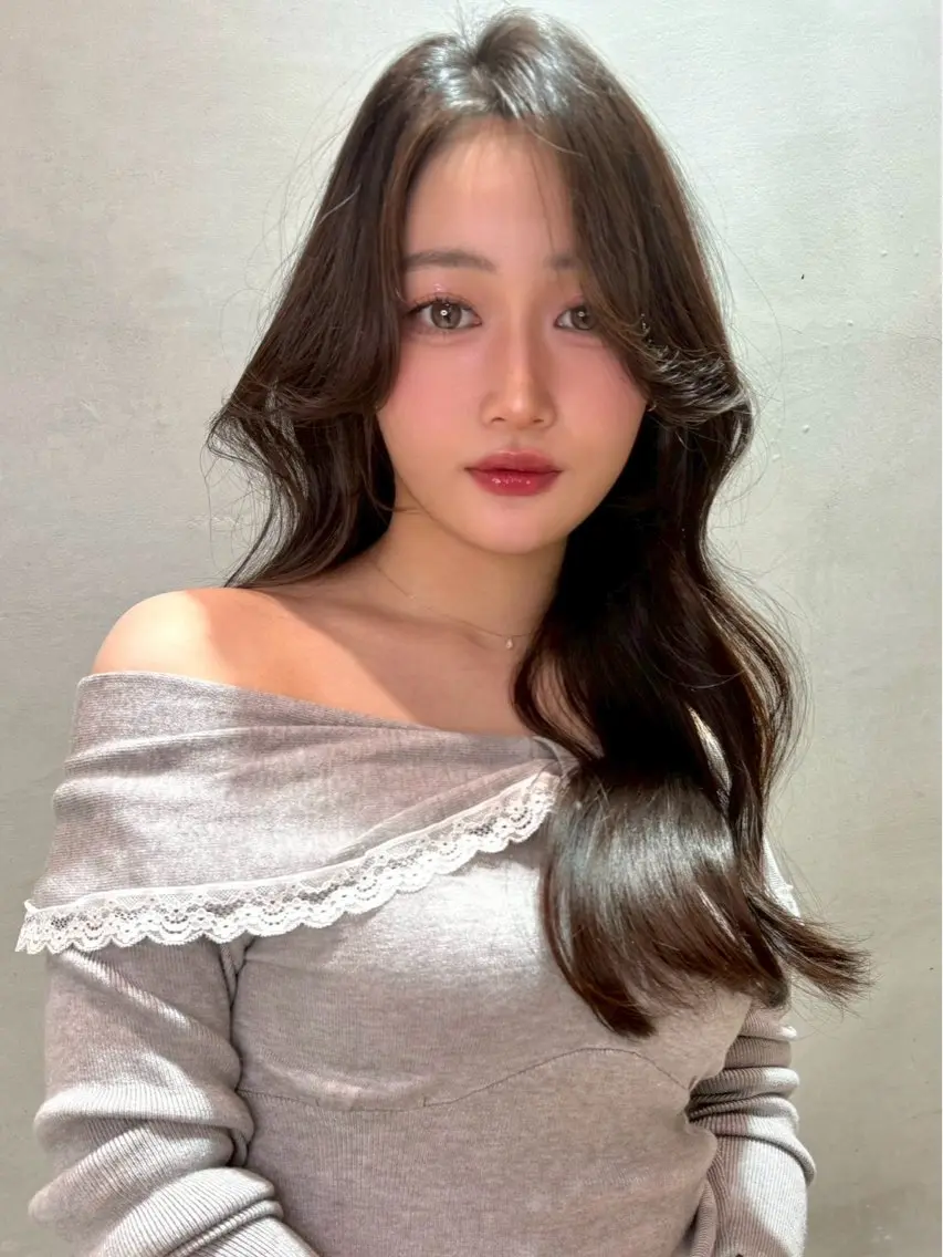 セミロング くびれヘア 韓国風ヘア レイヤーカット 小顔カット カット ヘアカラー トリートメント ❣️大人色気レイヤー 美髪縮毛 金山❣️のヘアスタイル