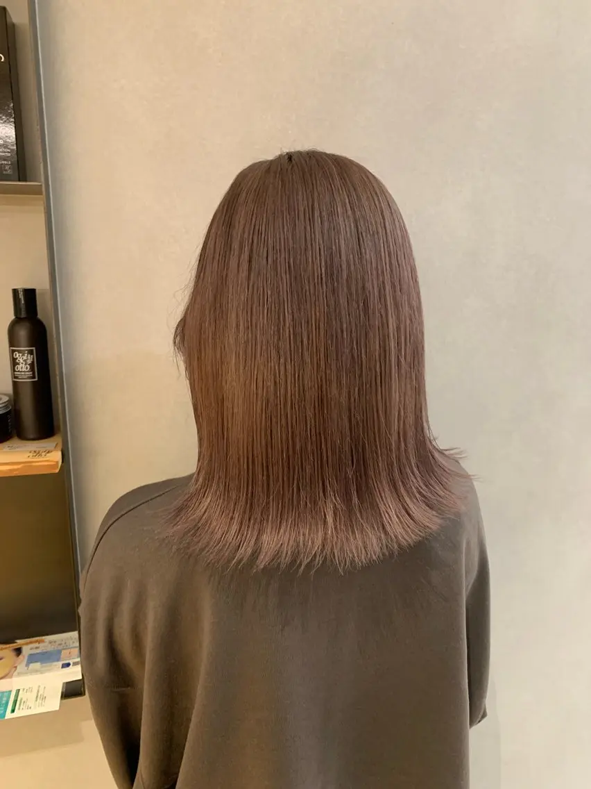 ミディアム カラー ヘアカラー 吉田 詩穂のヘアスタイル