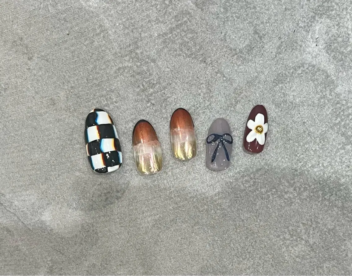 ネイル ハンドネイル SHE adusaのネイルデザイン