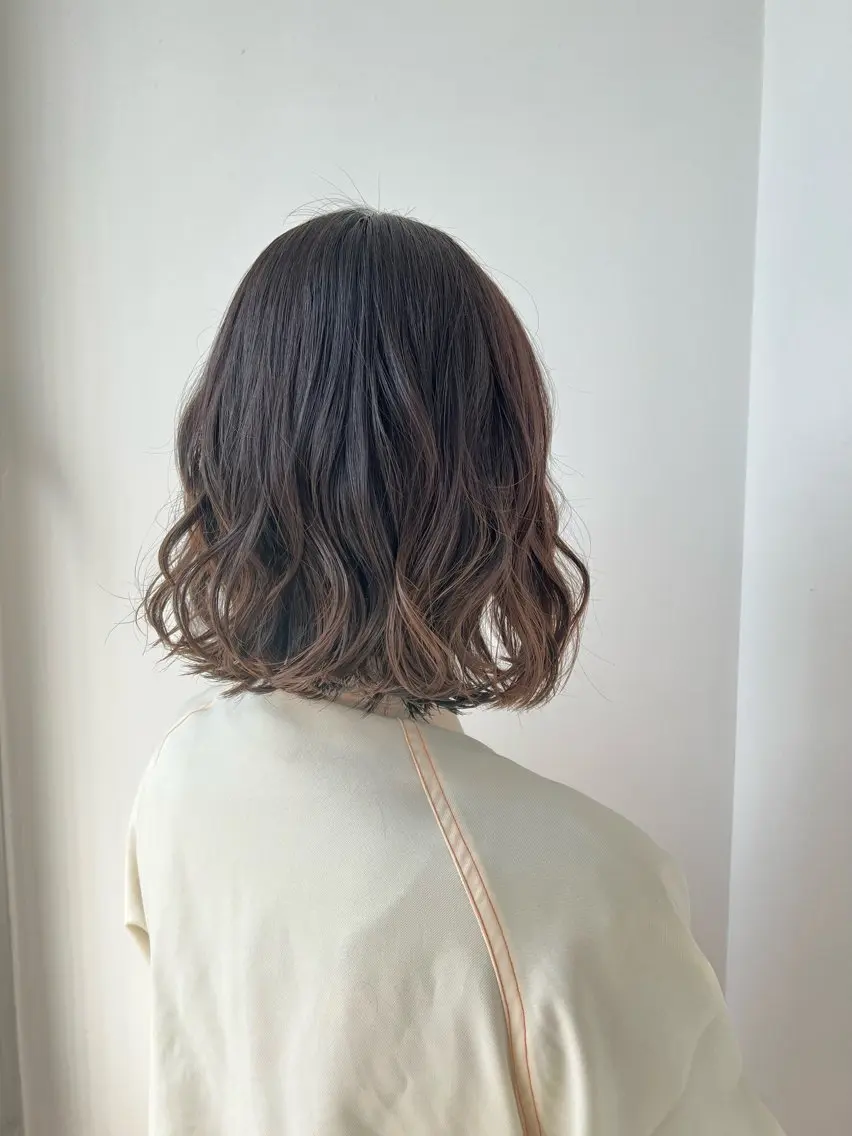 ミディアム パーマ ヘアアレンジ ミディアムパーマ ボブ ヘアセット 黒阪 なみのヘアスタイル