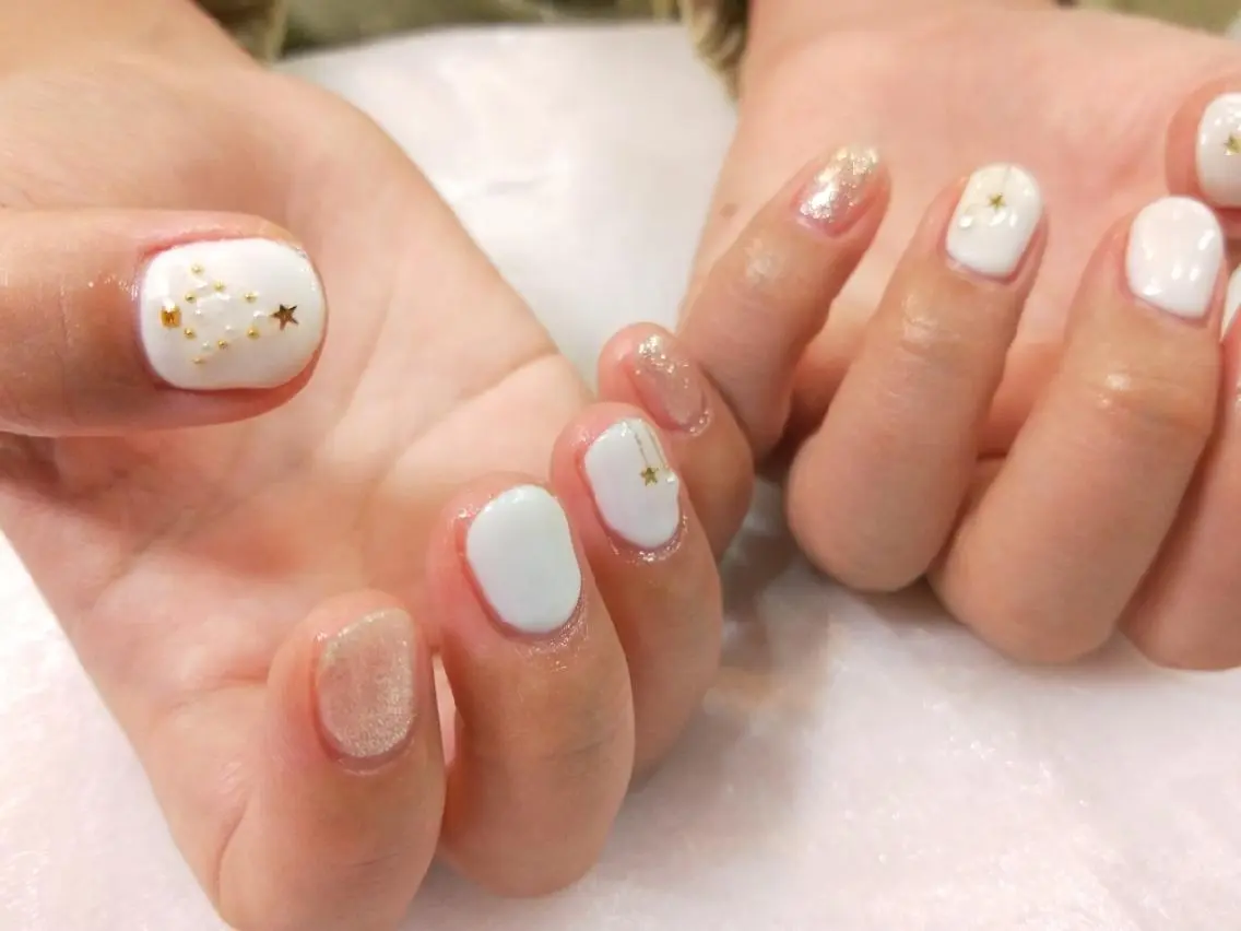 ネイル ハンドネイル ハンドケア はばすみれ🎀ﾈｲﾙ 光ﾌｪｲｼｬﾙ ﾍｱのネイルデザイン