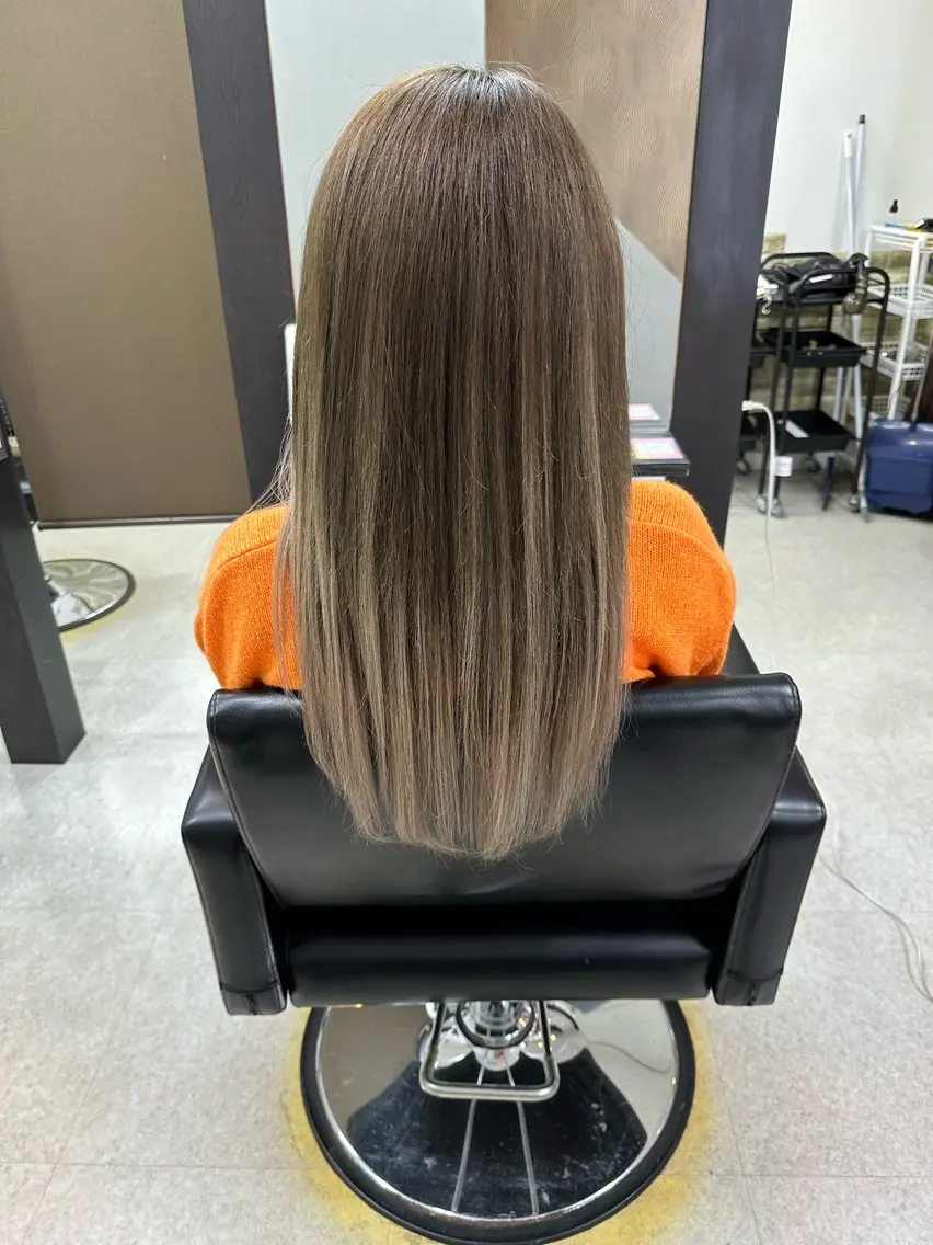 ロング シールエクステ エクステ レイヤーカット エクステ 坪井 拓海のヘアスタイル
