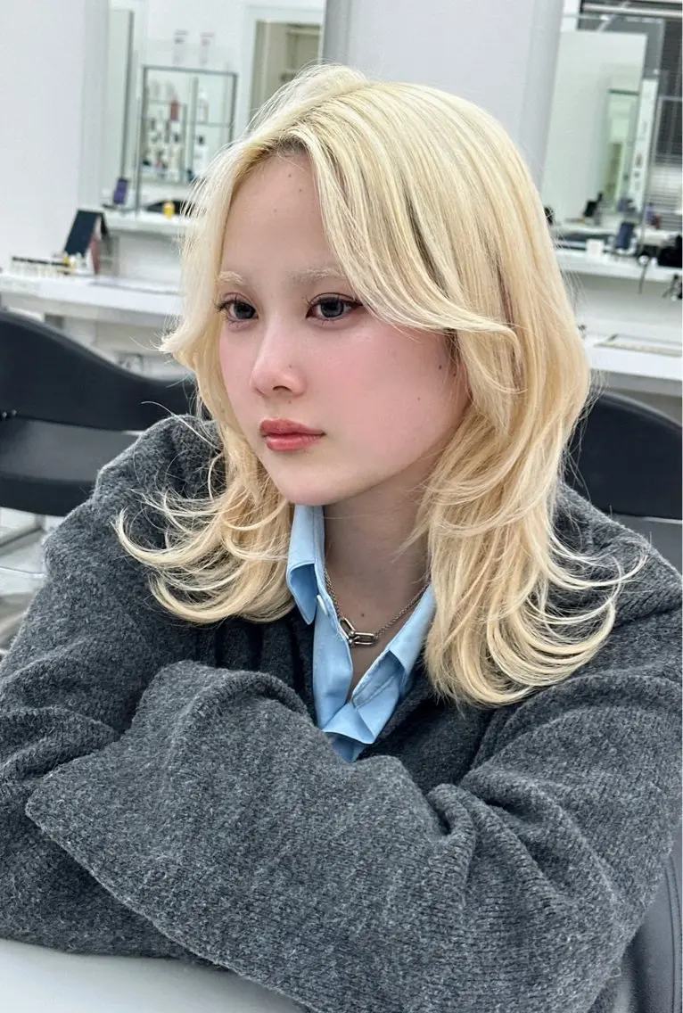 ロング カラー ヘアアレンジ 艶カラー/ハイトーン /レイヤーカットのヘアスタイル