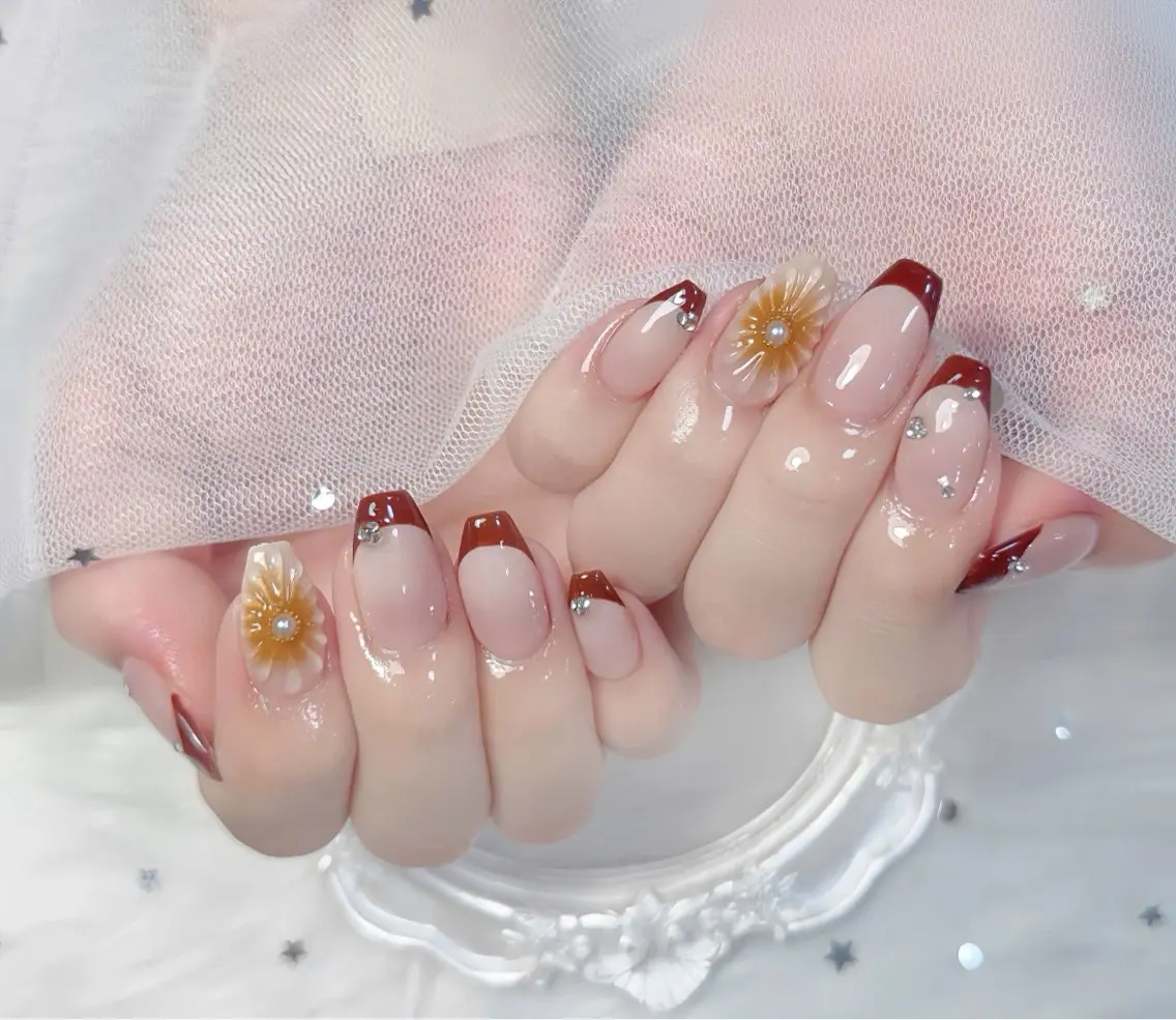 ネイル チークネイル 長さ出し フレンチネイル ジェルネイル グラデーション ハンドネイル THANHTHANH NAILのネイルデザイン