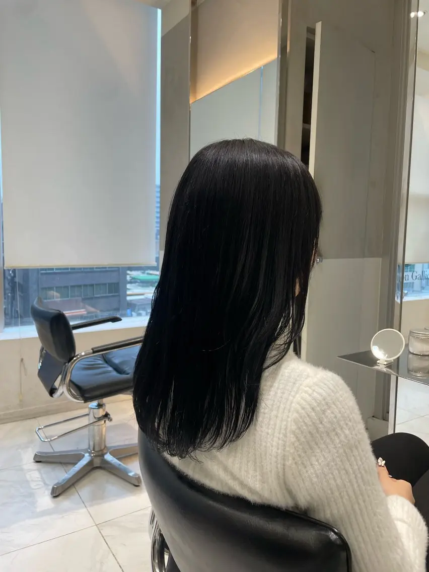 セミロング カラー 黒髪 ブルーカラー ブルーブラック 透明感カラー 似合わせカットカラー 💎モエのヘアスタイル