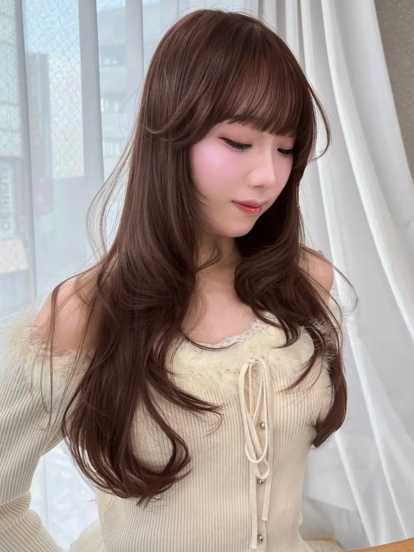 ロング カラー ロングレイヤー ベージュカラー ブリーチ ブラウンカラー ショコラブラウン カット ヘアカラー トリートメント よしだ はるのヘアスタイル