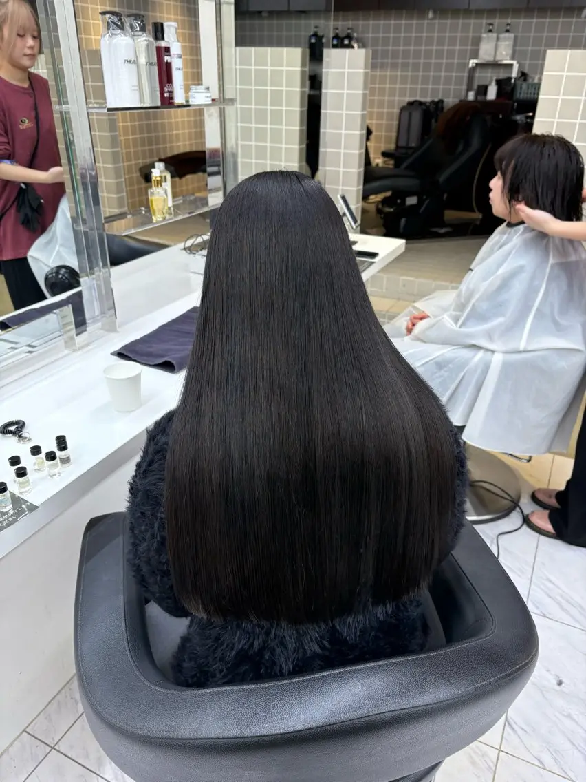 ロング カット ヘアカラー トリートメント ヘッドスパ ヘアセット 寒色/ベージュヘア ブリーチありMiOのヘアスタイル
