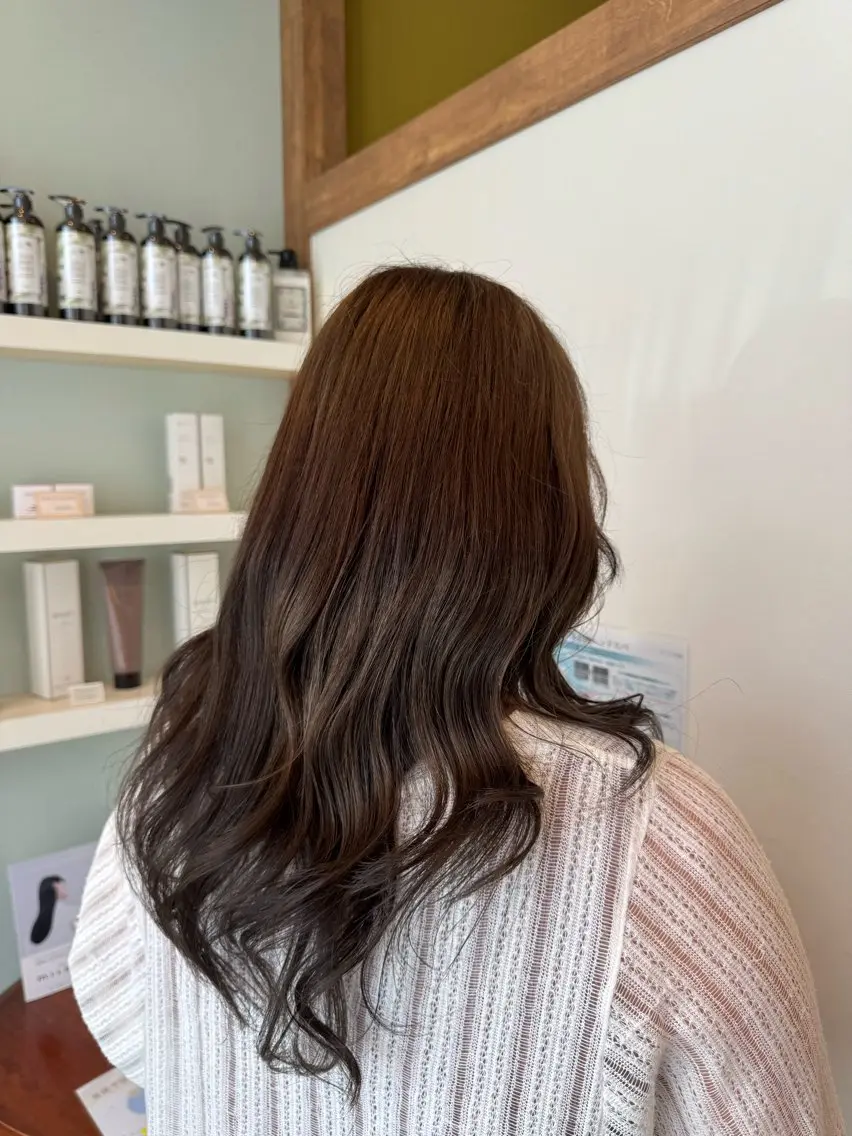 セミロング フカモト カエデのヘアスタイル