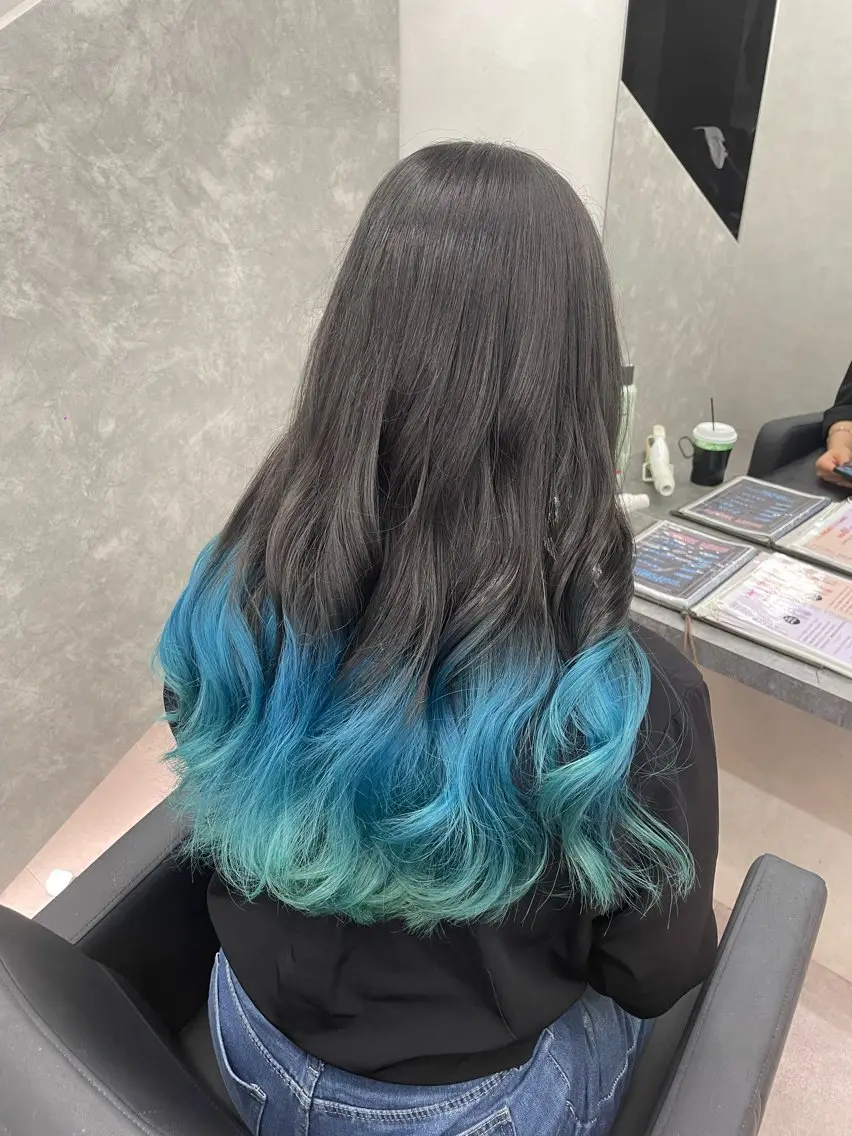 結んで隠せる裾カラー💙🩷の写真