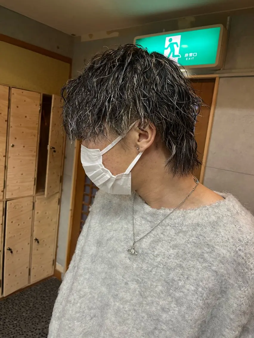 カラー パーマ メンズ メンズメッシュ メッシュ カット パーマ 垢抜けレイヤー✂️ RYOTAのヘアスタイル