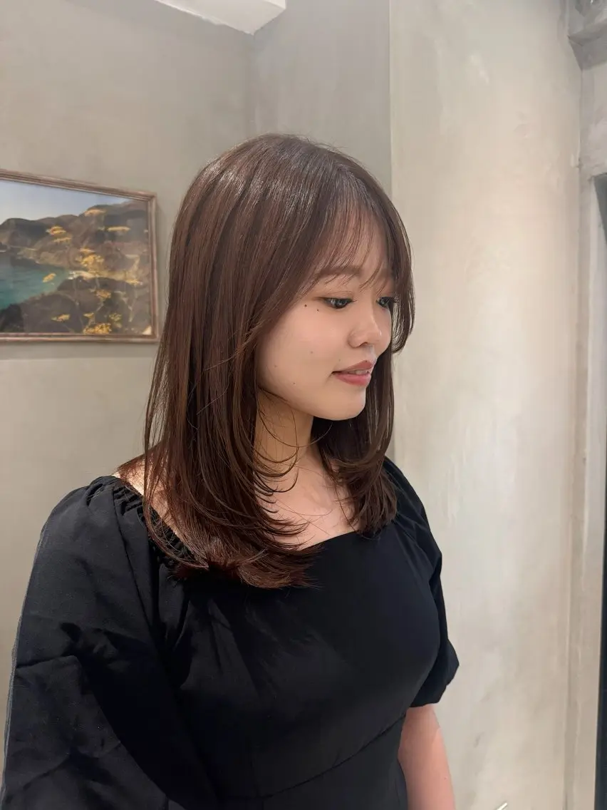 セミロング 新宿/顔周りカット +レイヤー=しずく♩のヘアスタイル