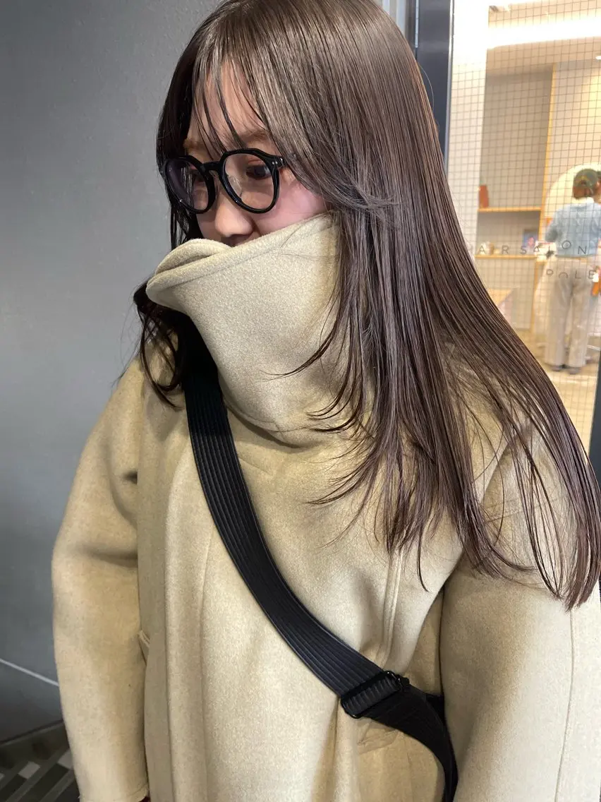 ロング カラー カット ヘアカラー トリートメント 💓パーマ，💗 レイヤーカットのヘアスタイル