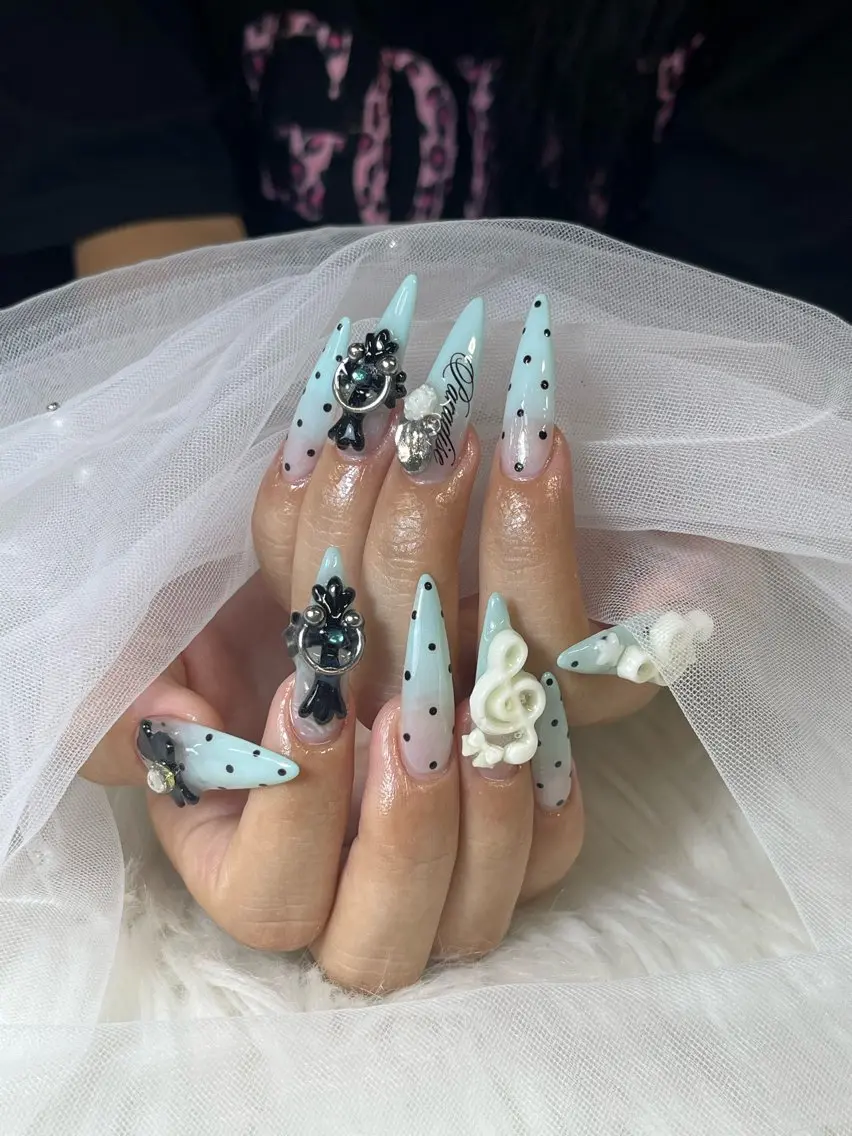 ネイル ハンドネイル NiJi Nailsのネイルデザイン