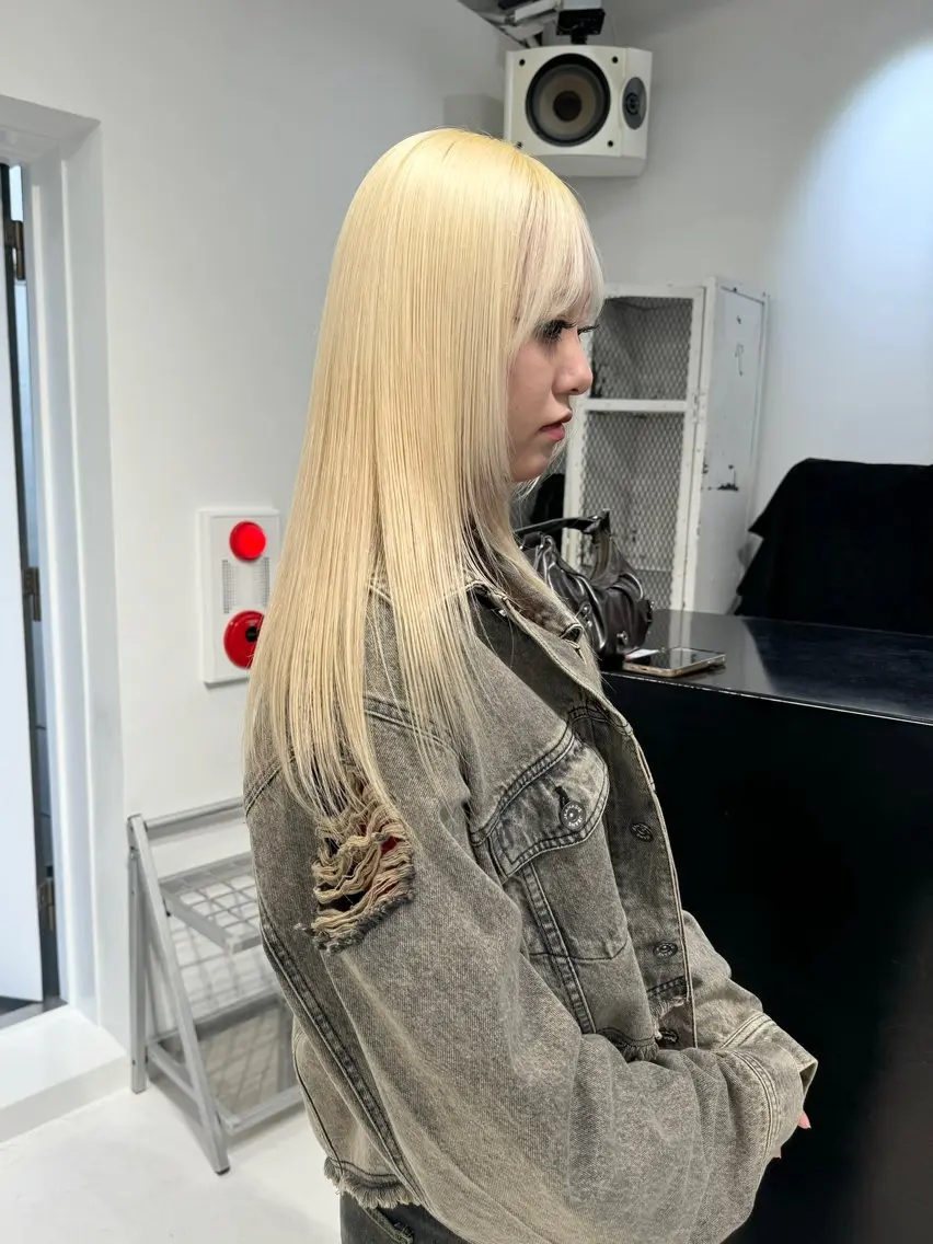 ロング カラー ヘアアレンジ ブリーチ 抜きっぱなしブロンド ブロンド ケアブリーチ ヘアカラー トリートメント 艶ハイトーン/ヘア アレンジAYAKAのヘアスタイル