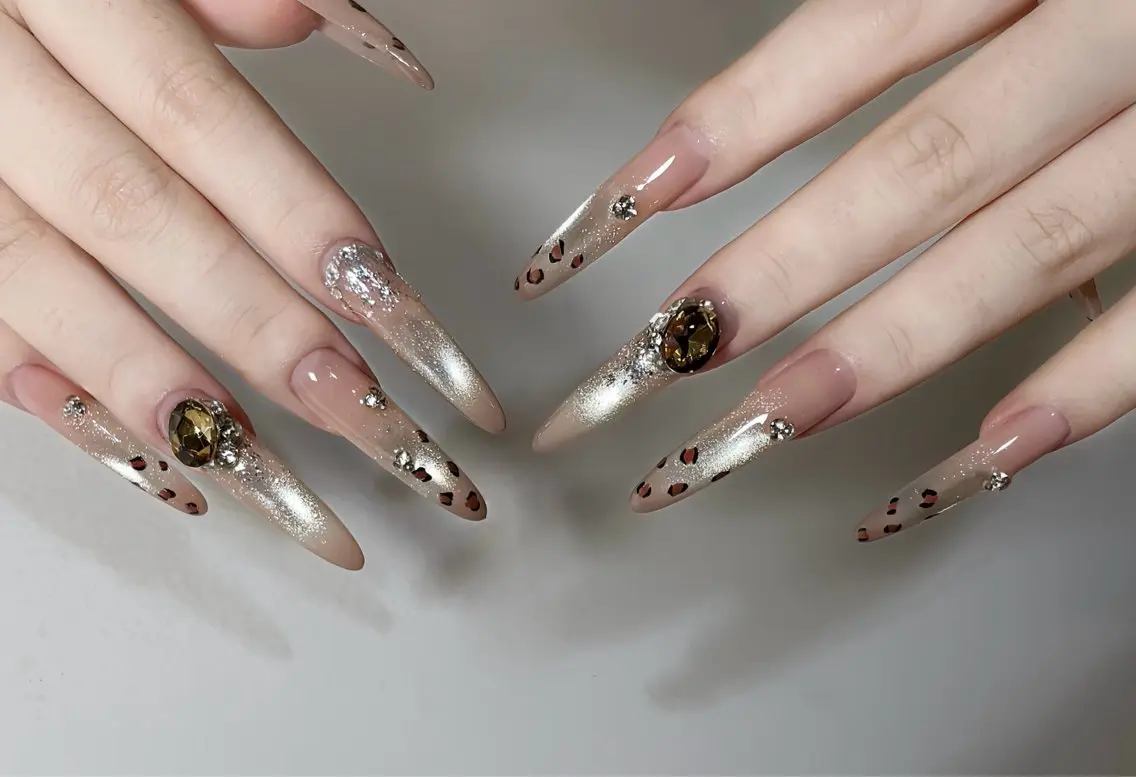 ネイル ハンドネイル queen nail 新宿店のネイルデザイン