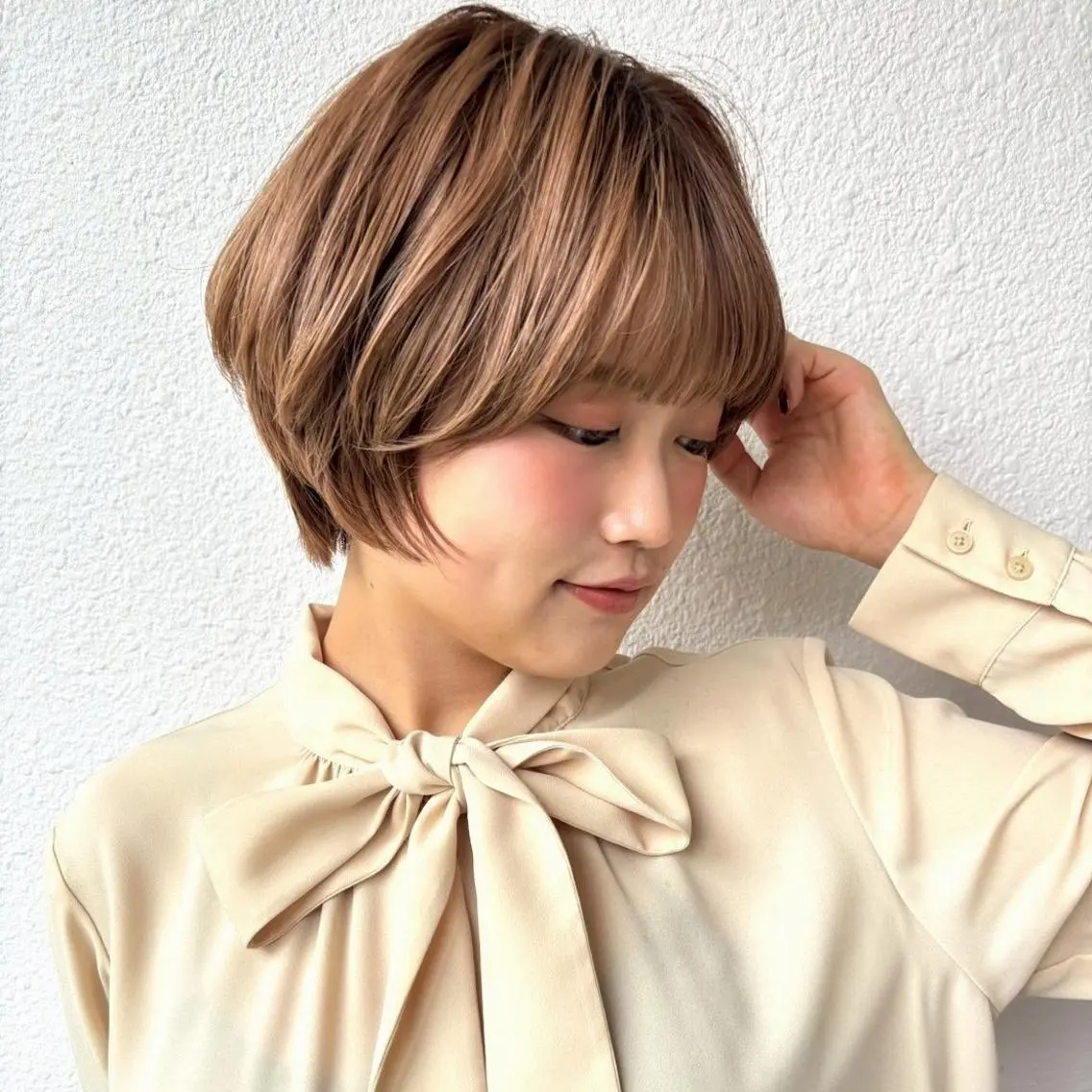 ショート 透明感カラー✨ よしの じろうのヘアスタイル