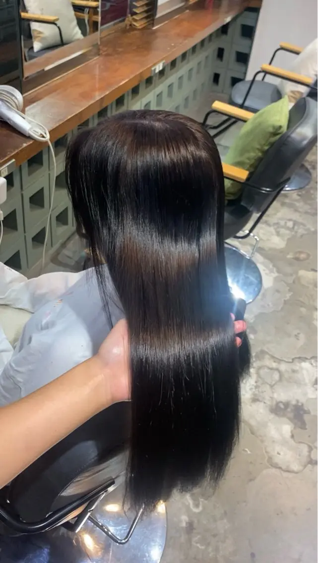 ロング 荒井 えみいのヘアスタイル