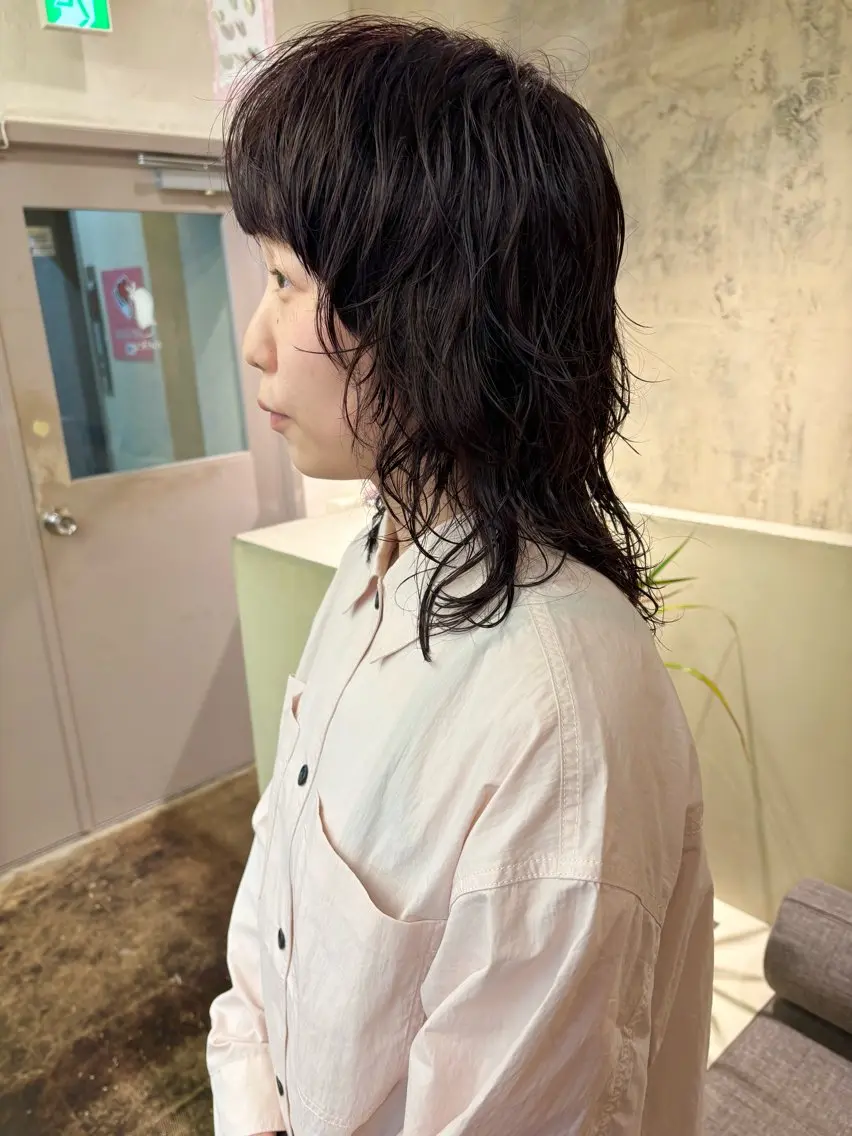 ミディアム カラー ミディアムパーマ ウルフカット カット ヘアカラー 美空🐇 レイヤー / 透明感カラー🩰のヘアスタイル