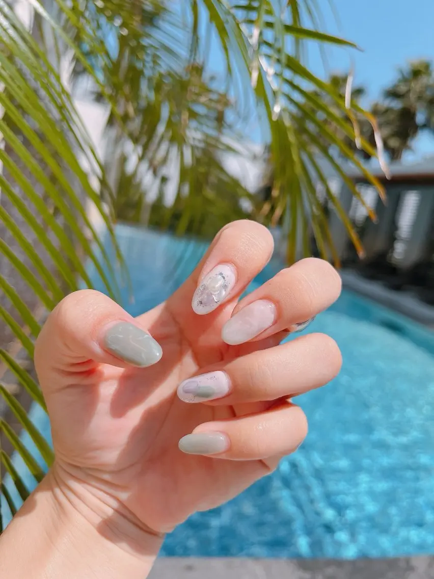 セミロング ハンドネイル nail salon topaのネイルデザイン