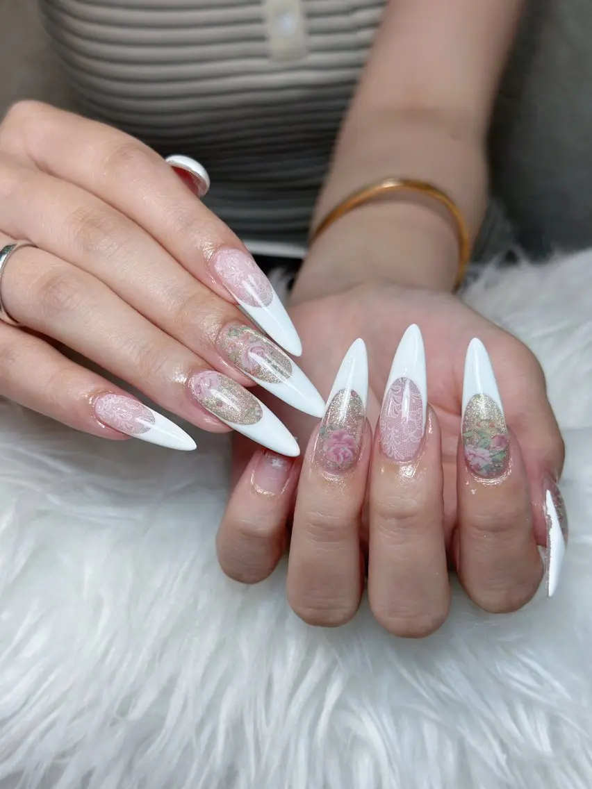 ネイル チークネイル ドット フレンチネイル グラデーション ハート ハンドネイル Julli NailStudioのネイルデザイン