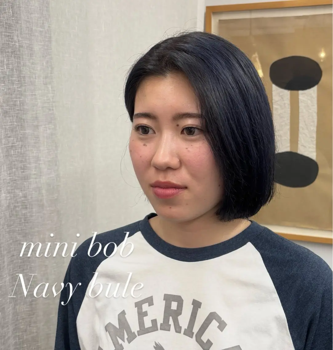ショート カラー ブリーチ ブルーカラー ネイビーカラー ボブ カット パーマ ヘアセット 【ヤマザキアヤメ】 艶カラー/縮毛矯正のヘアスタイル