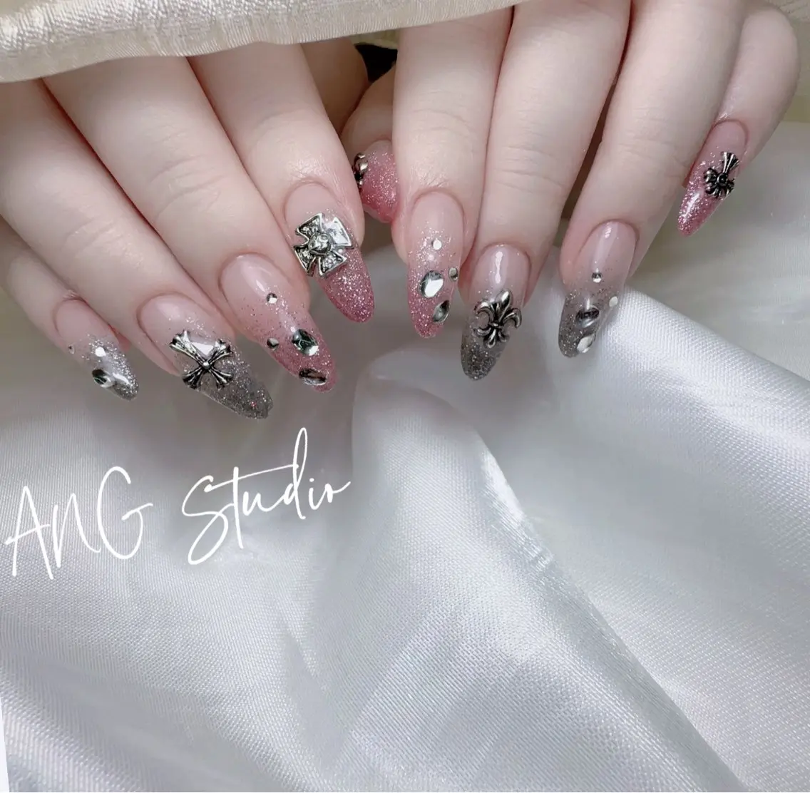 ネイル ハンドネイル ハンドケア ANG Studioのネイルデザイン
