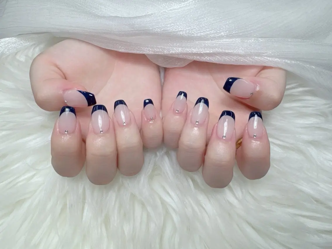 ネイル フットネイル フレンチネイル グラデーション 韓国ネイル マグネットネイル ハンドネイル Hara Nail 【持ち込みOK】のネイルデザイン