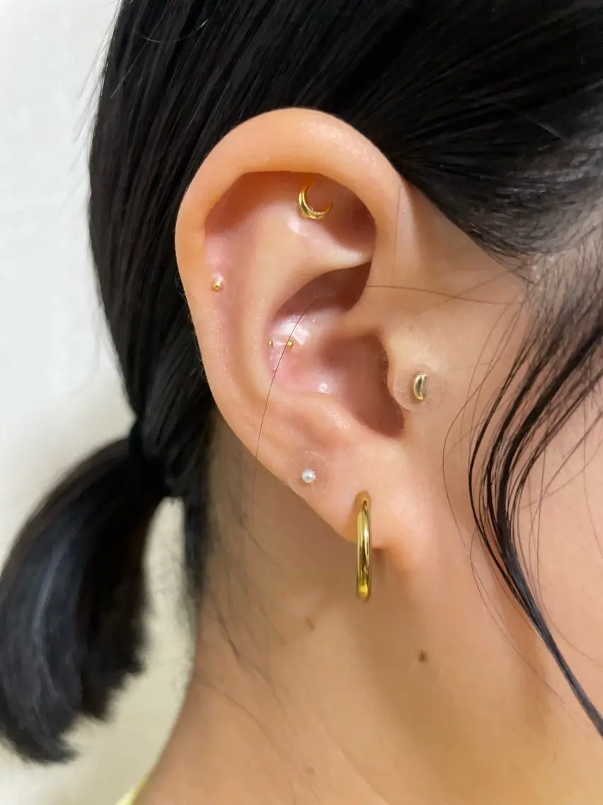 【片耳5​〜​7粒】シンプル耳つぼジュエリー👂🏼💎の写真