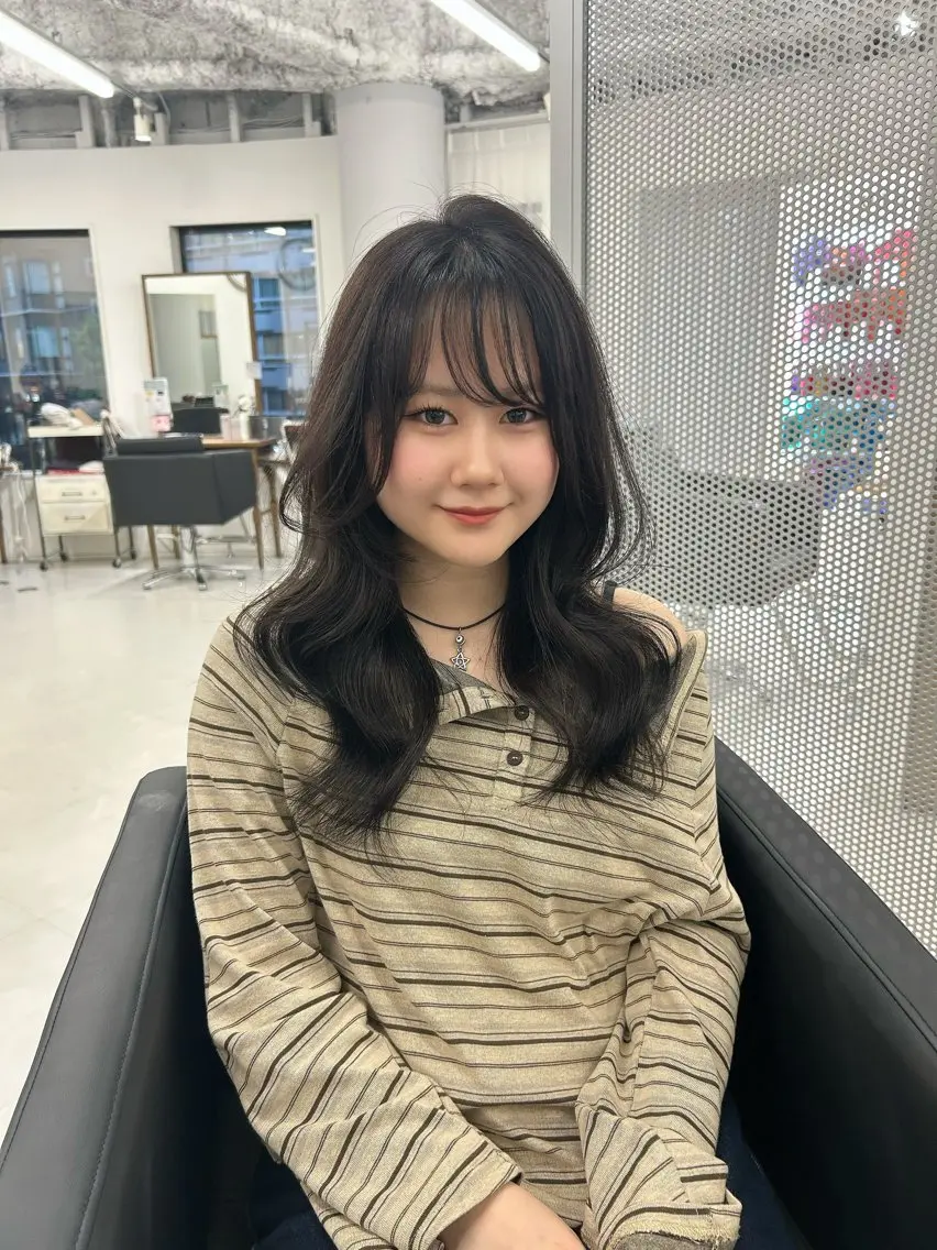 セミロング ヘアカラー 戸川 未夢のヘアスタイル